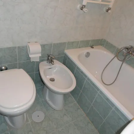 Lejlighed Three Bedroom With A View In Monti Rom