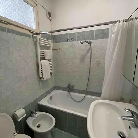 Three Bedroom With A View In Monti