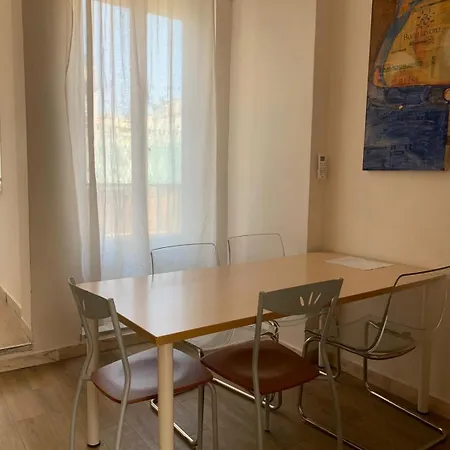 Three Bedroom With A View In Monti * Rome